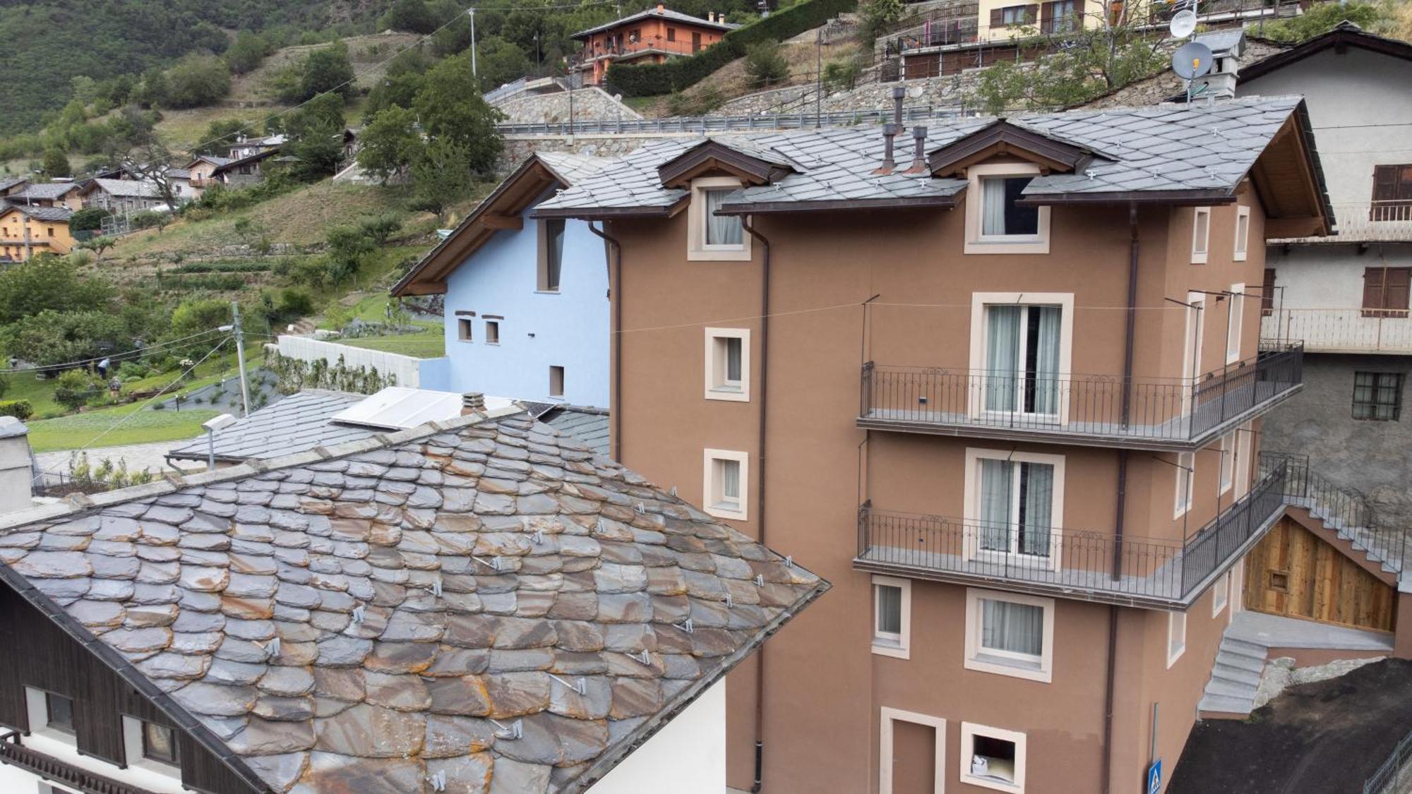 Bhotanica - Ospitalita E Natura Aosta Luaran gambar